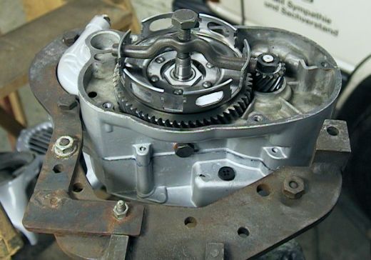 Abziehen des Kupplungskorbs